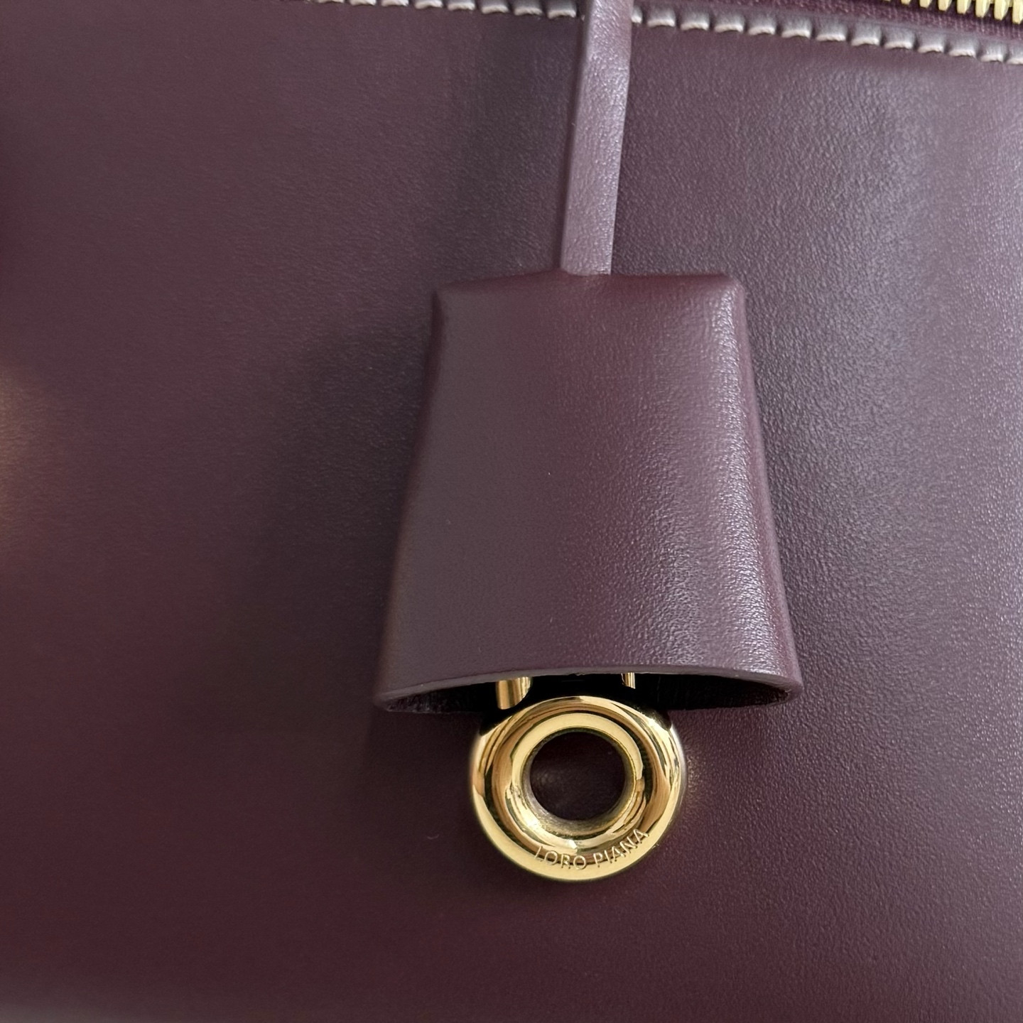 L**o p*ana extra pocket l27 calfskin 16x27x10cm