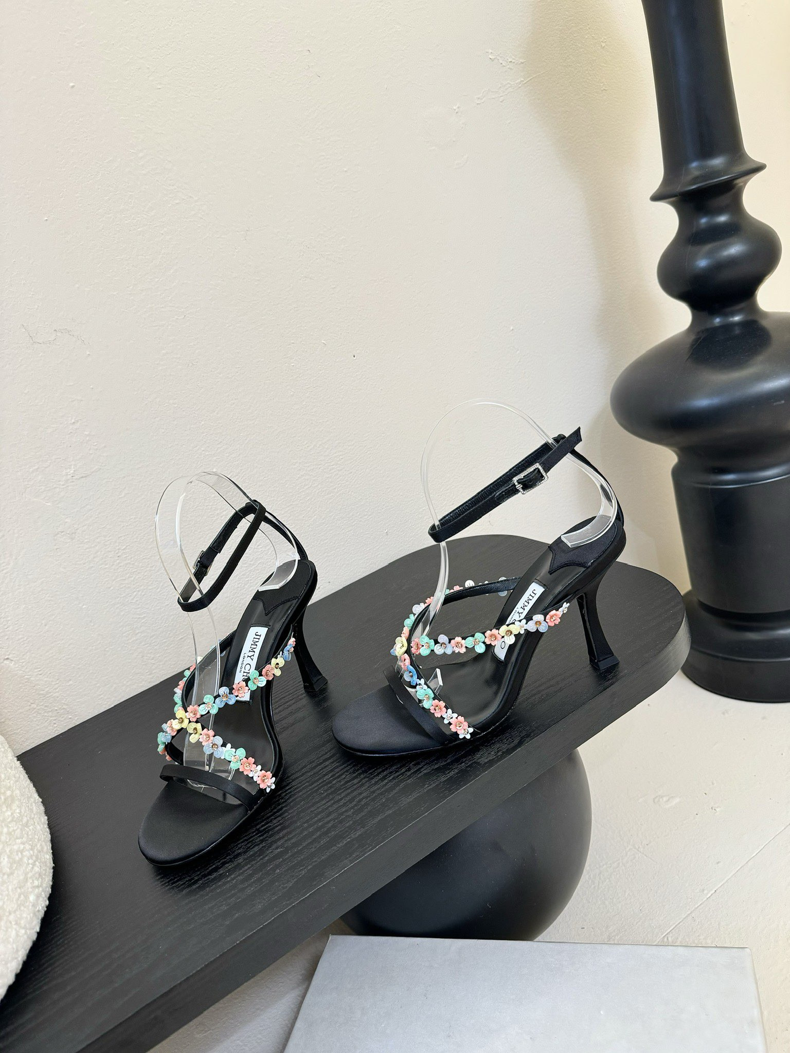 ua Ji*y Ch* blanche sandals 9cm