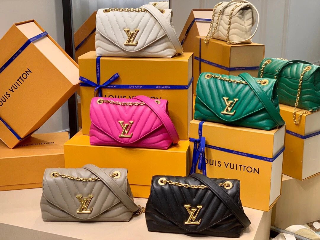 LV NEW WAVE CHAIN BAG M58549
